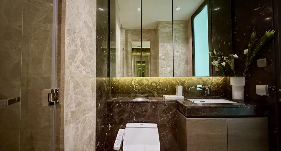Wohnung zur Miete mit 2 Zimmer in Pathum Wan, Bangkok