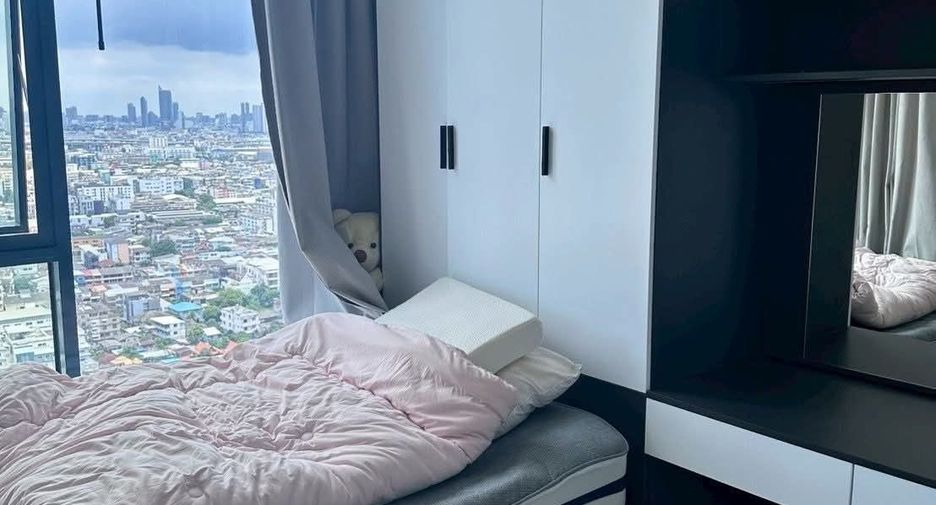 For sale 2 ベッドルーム condo in Yan Nawa, Bangkok