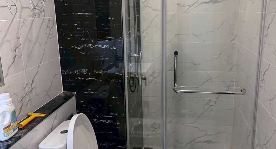 For sale 2 ベッドルーム condo in Yan Nawa, Bangkok