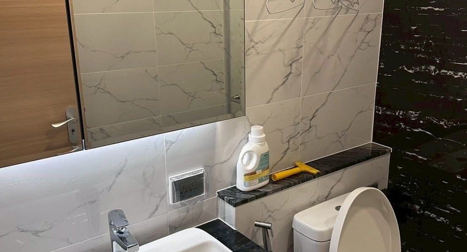 For sale 2 ベッドルーム condo in Yan Nawa, Bangkok
