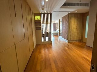 For rent 1 bed condo in Yan Nawa, Bangkok