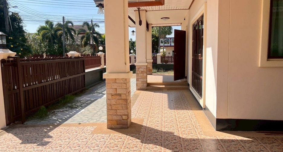 Casa en alquiler de 3 habitaciones en East Pattaya, Pattaya