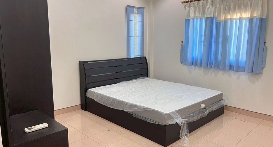 Casa en alquiler de 3 habitaciones en East Pattaya, Pattaya