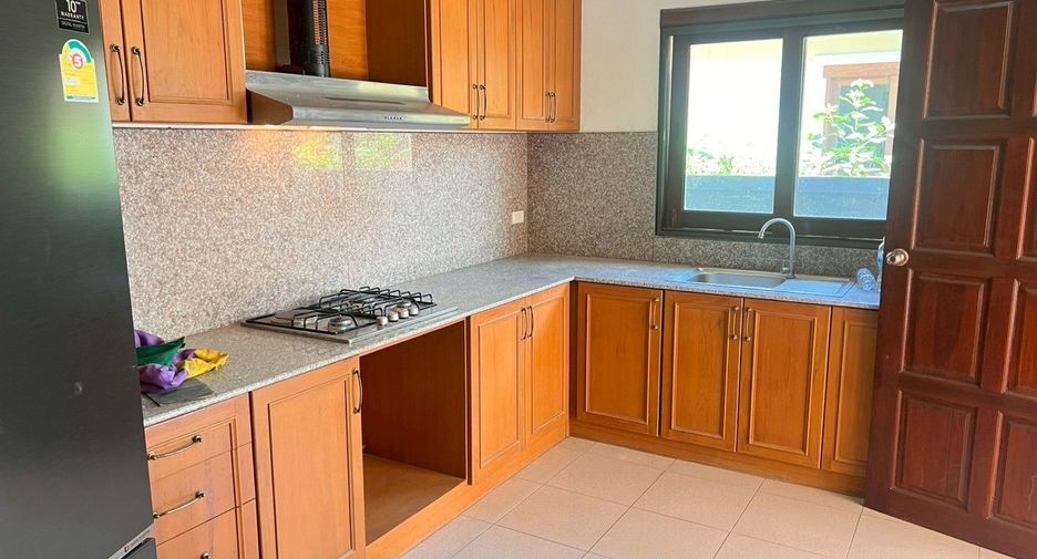 Casa en alquiler de 3 habitaciones en East Pattaya, Pattaya