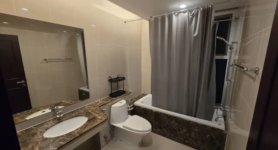 For rent 2 ベッドルーム condo in Watthana, Bangkok