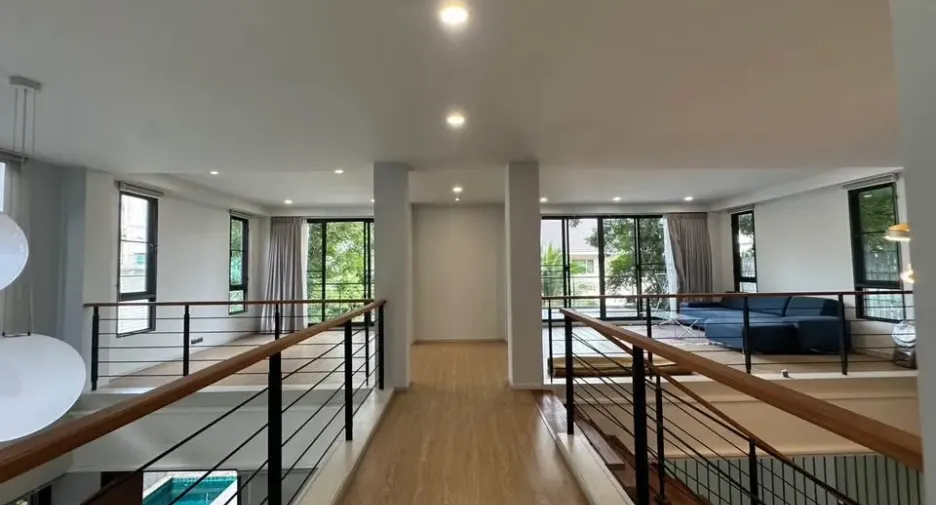Casa en venta de 5 habitaciones en Watthana, Bangkok