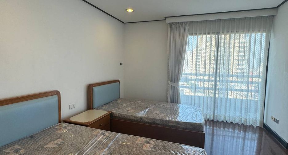 For rent 2 ベッドルーム condo in Watthana, Bangkok