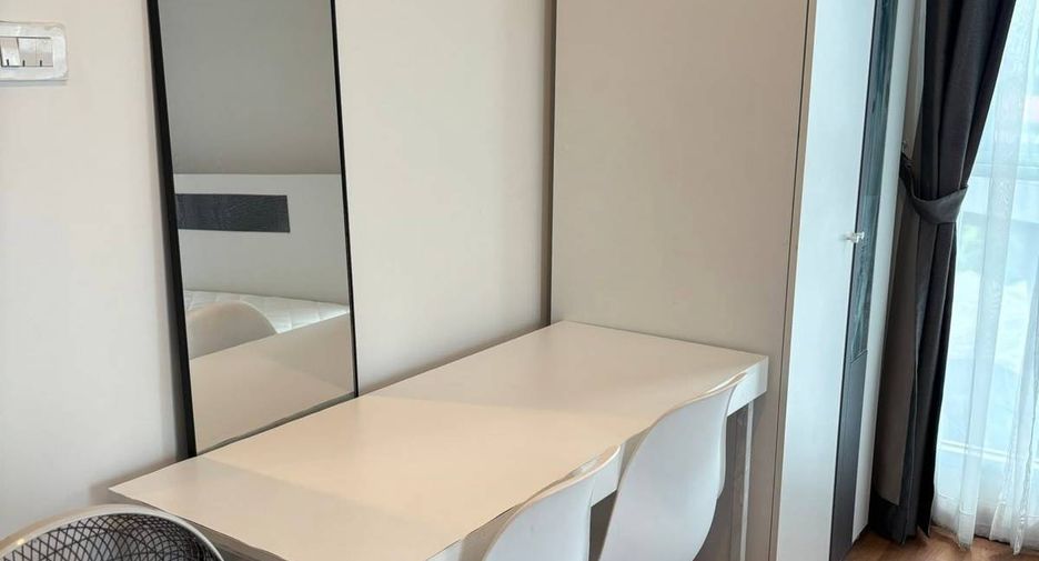 Condo en alquiler de 1 habitaciones en Yan Nawa, Bangkok