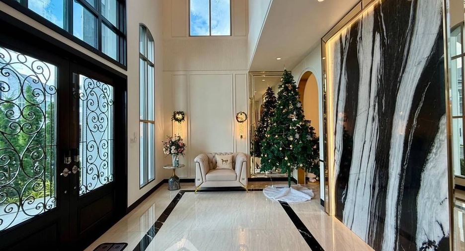 Casa en alquiler y en venta de 5 habitaciones en Lat Krabang, Bangkok