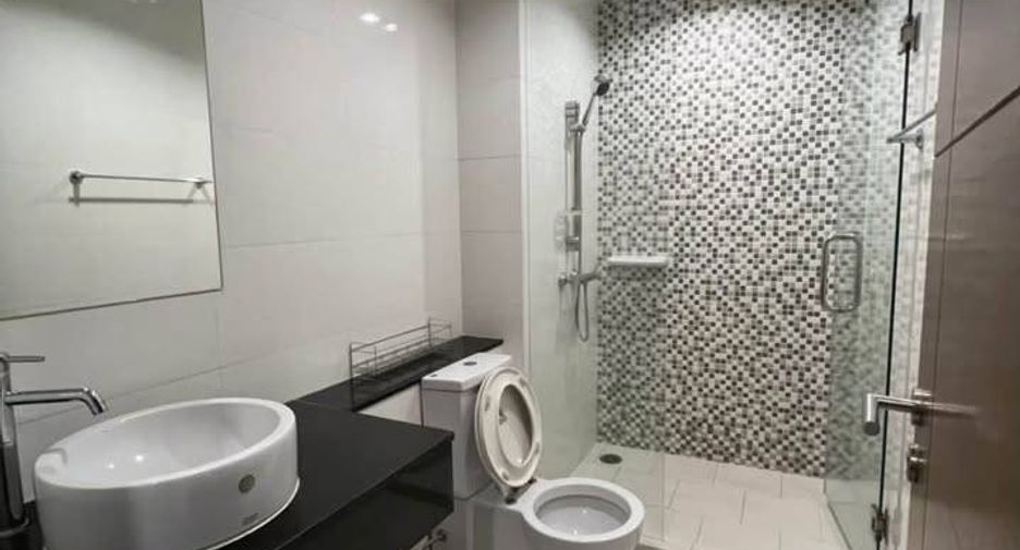Condo en alquiler y en venta de 1 habitaciones en Watthana, Bangkok