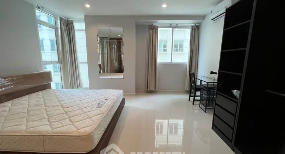 Condo en alquiler y en venta de 1 habitaciones en Watthana, Bangkok