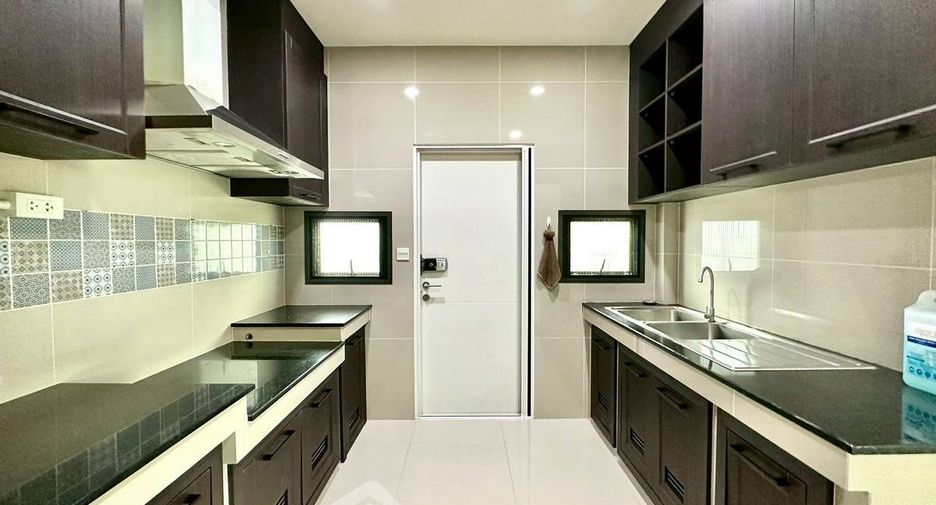 Haus zum Kauf mit 4 Zimmer in Prawet, Bangkok