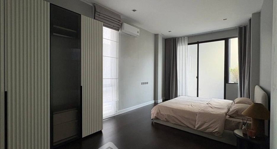 For rent 4 bedrooms house in Suan Luang, Bangkok