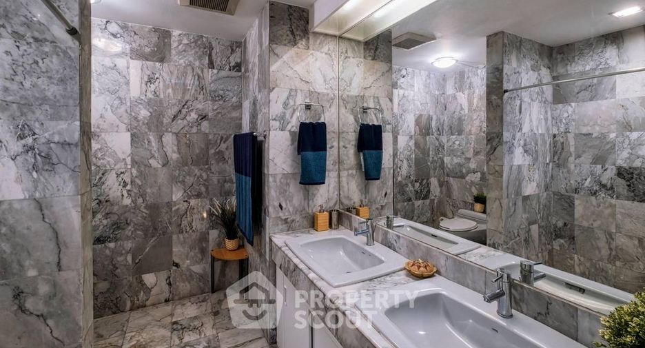 Condo en alquiler de 3 habitaciones en Pathum Wan, Bangkok