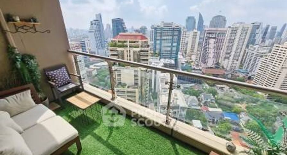 For sale 2 ベッドルーム condo in Khlong Toei, Bangkok