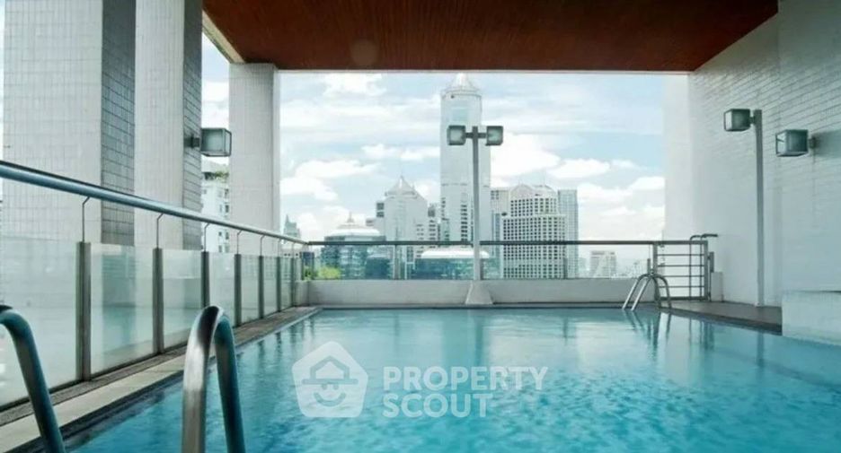Condo en alquiler de 3 habitaciones en Pathum Wan, Bangkok
