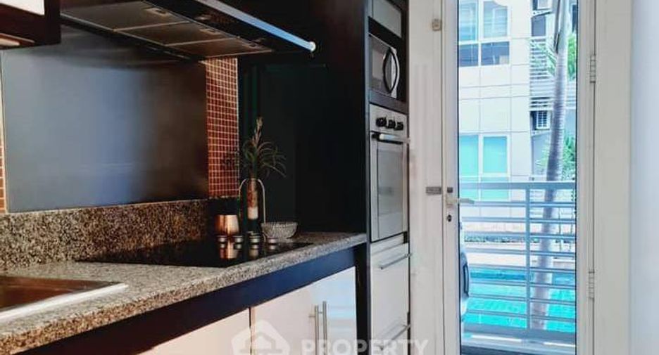 For rent 2 bedrooms condo in Watthana, Bangkok
