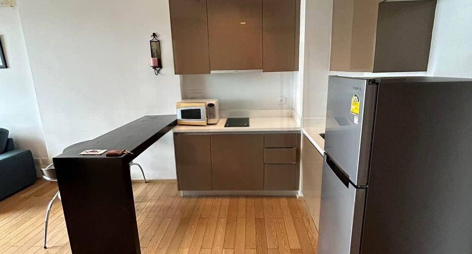 Condo en alquiler de 1 habitaciones en Khlong Toei, Bangkok