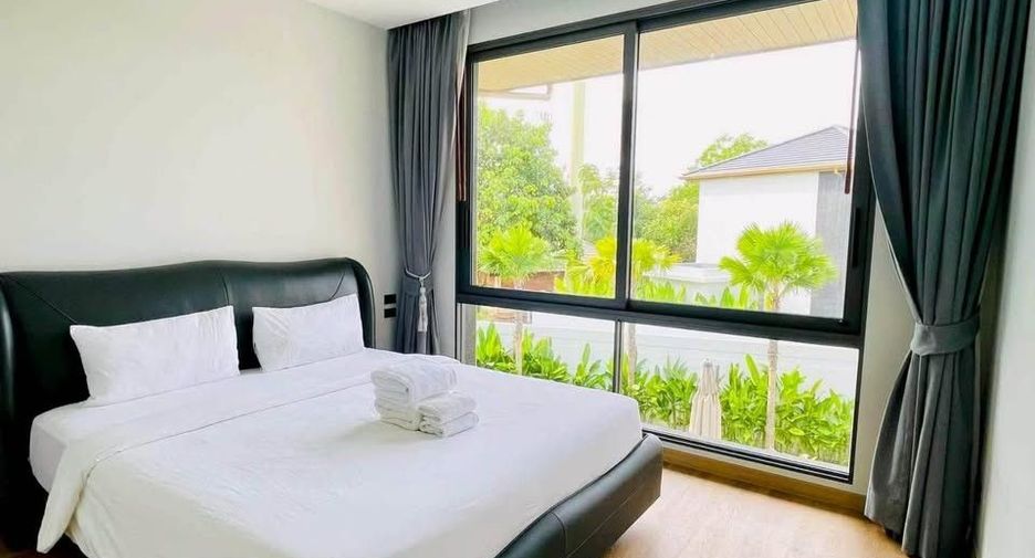 À louer 5 chambres villa à Mueang Phuket, Phuket