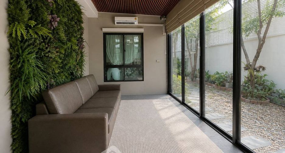 For sale 4 ベッドルーム house in Phasi Charoen, Bangkok