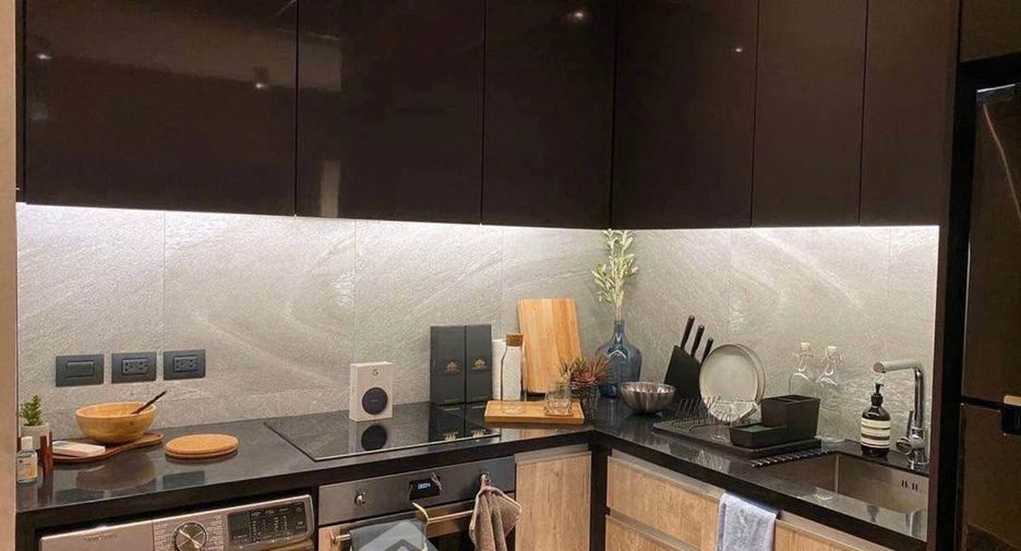 Wohnung zur Miete und zum Kauf mit 2 Zimmer in Watthana, Bangkok