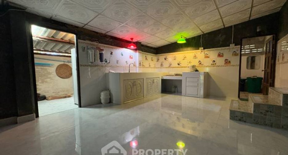 Casa en venta de 3 habitaciones en Phanat Nikhom, Chonburi