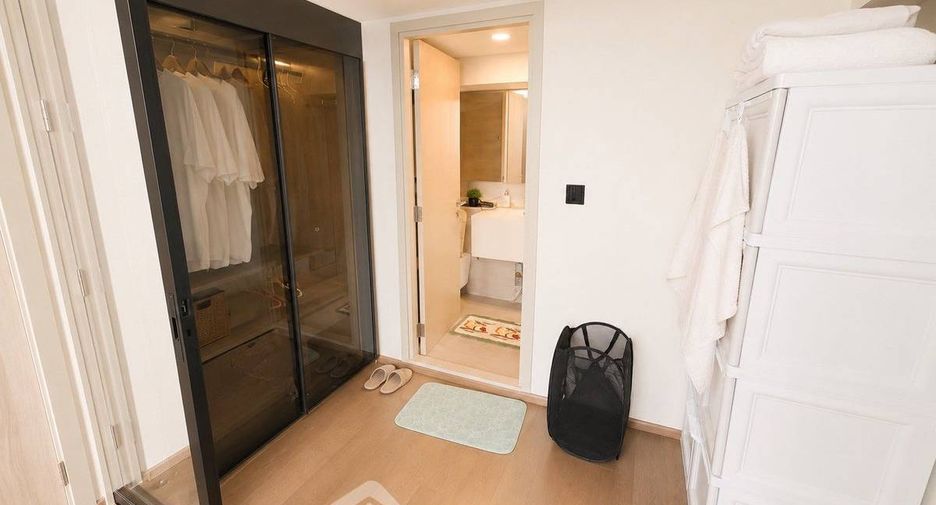 For sale 2 ベッドルーム condo in Bang Rak, Bangkok