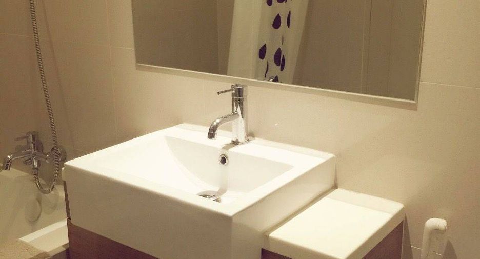 À vendre 1 chambre condo à Khlong Toei, Bangkok