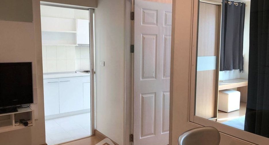 For sale 1 Beds condo in Huai Khwang, Bangkok