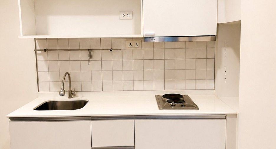 For rent and for sale 1 bed condo in Phra Khanong, Bangkok