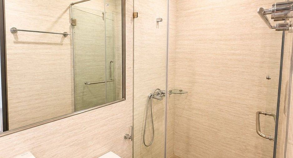 For rent and for sale 1 bed condo in Phra Khanong, Bangkok