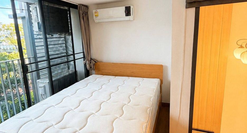 For rent and for sale 1 bed condo in Phra Khanong, Bangkok