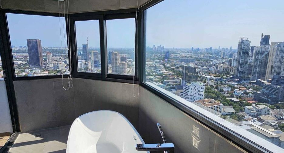 Condo en venta de 3 habitaciones en Khlong Toei, Bangkok