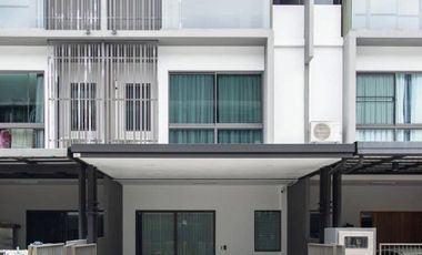 For rent そして for sale 3 ベッドルーム townhouse in Lat Phrao, Bangkok