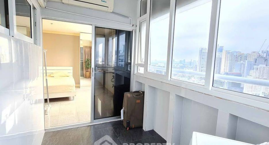 For sale 2 ベッドルーム condo in Khlong Toei, Bangkok