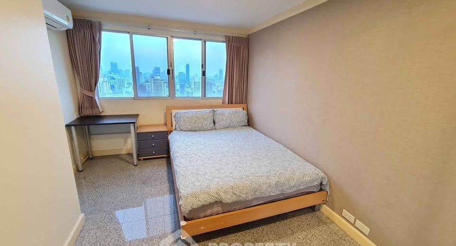 For sale 2 ベッドルーム condo in Khlong Toei, Bangkok