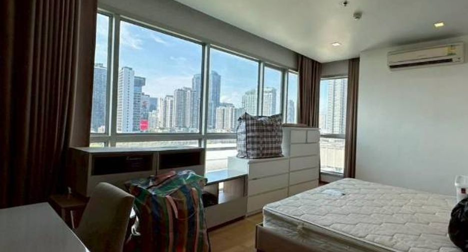 Wohnung zum Kauf mit 2 Zimmer in Watthana, Bangkok