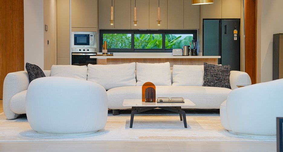 For sale and for rent 4 bedrooms villa in Thalang, Phuket
