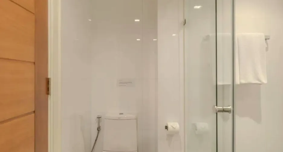 Condo en alquiler de 2 habitaciones en Khlong Toei, Bangkok