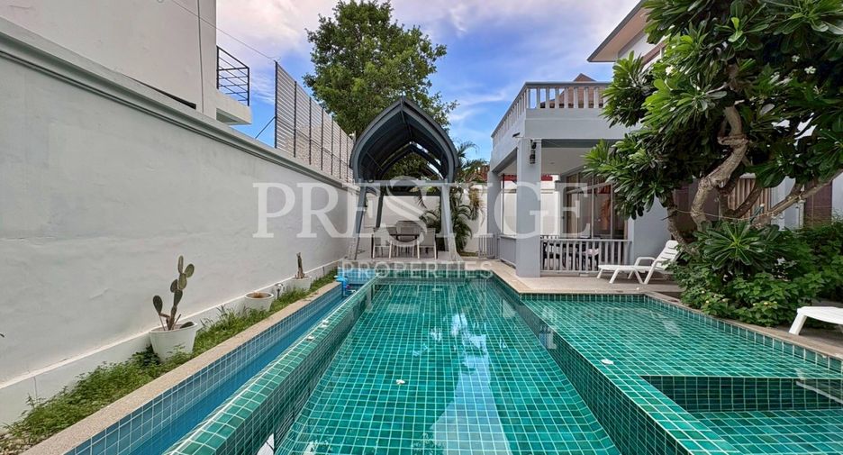 For sale 4 ベッドルーム house in Sattahip, Chonburi