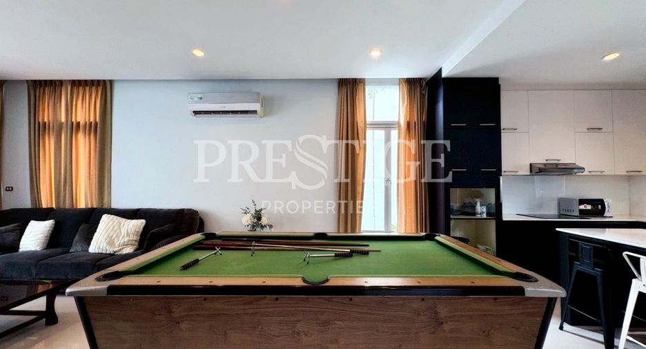 For sale 4 ベッドルーム house in Sattahip, Chonburi