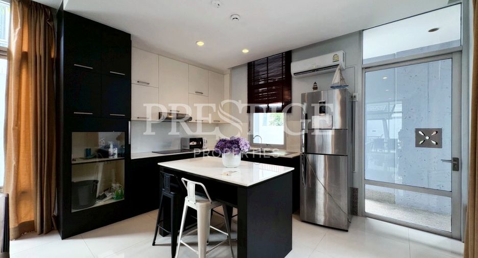 For sale 4 ベッドルーム house in Sattahip, Chonburi
