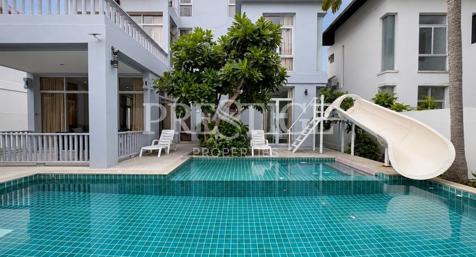 For sale 4 ベッドルーム house in Sattahip, Chonburi