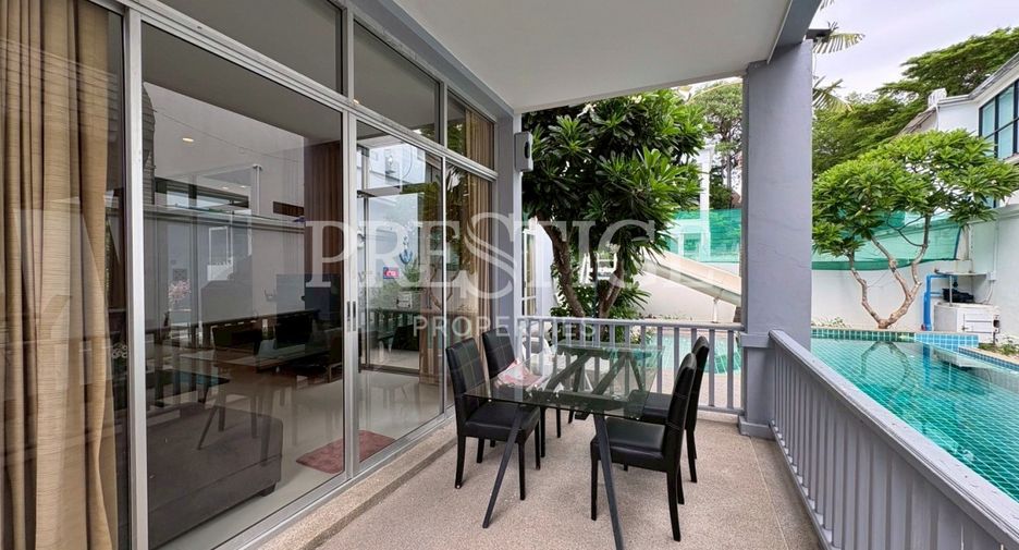For sale 4 ベッドルーム house in Sattahip, Chonburi