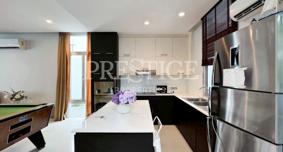 For sale 4 ベッドルーム house in Sattahip, Chonburi