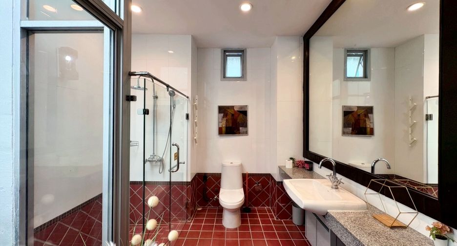 Casa en venta de 4 habitaciones en Sattahip, Chonburi
