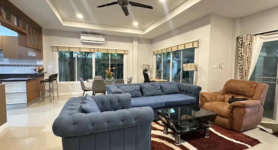 For rent 3 bedrooms villa in Huay Yai, Pattaya