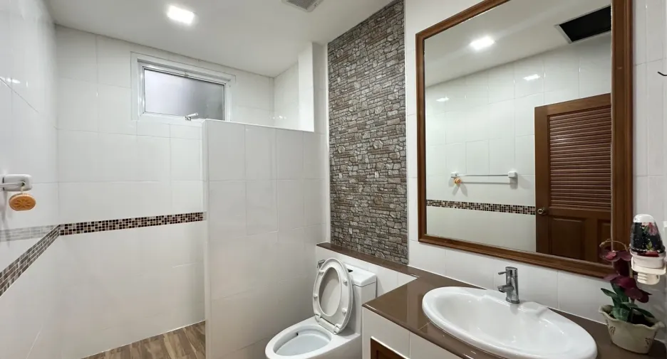 For rent 3 bedrooms villa in Huay Yai, Pattaya