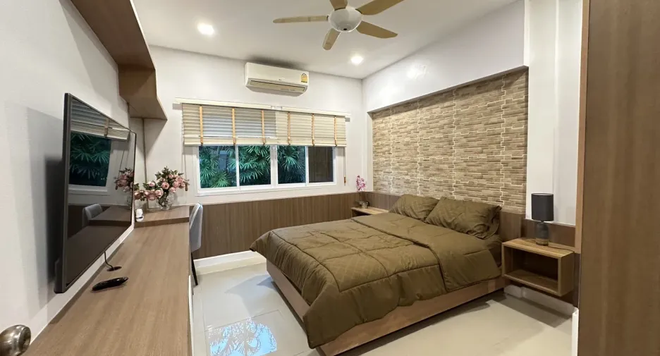 For rent 3 bedrooms villa in Huay Yai, Pattaya