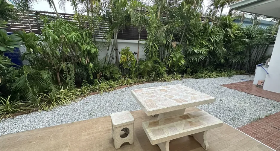 For rent 3 bedrooms villa in Huay Yai, Pattaya